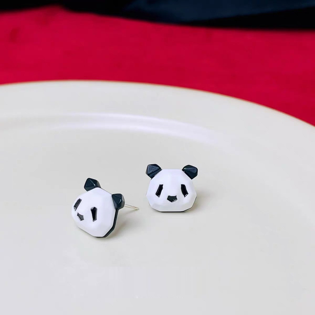 Boucles d'oreilles panda élégantes au style sportif, bijoux panda uniques